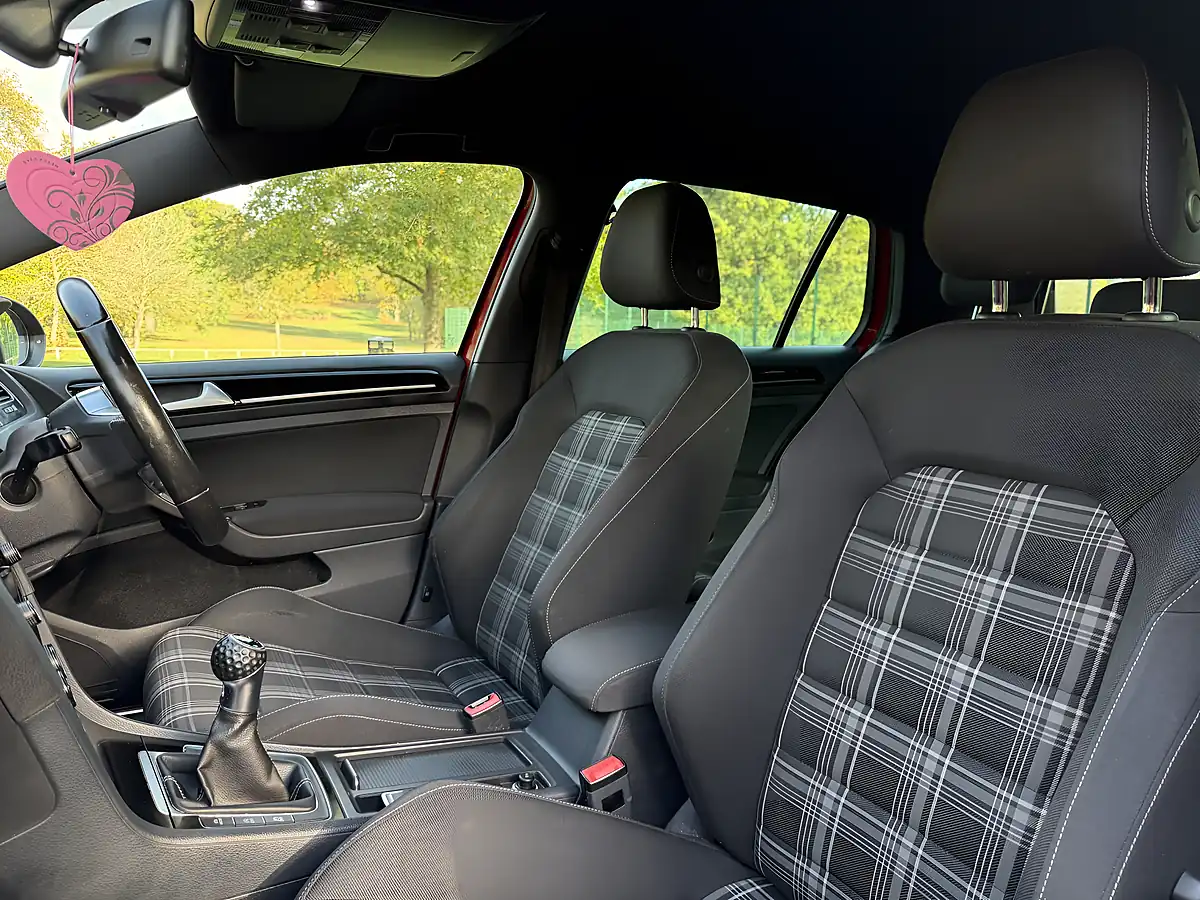 Used 2015 Volkswagen Golf Gtd Red - Interior and Exterior details 12