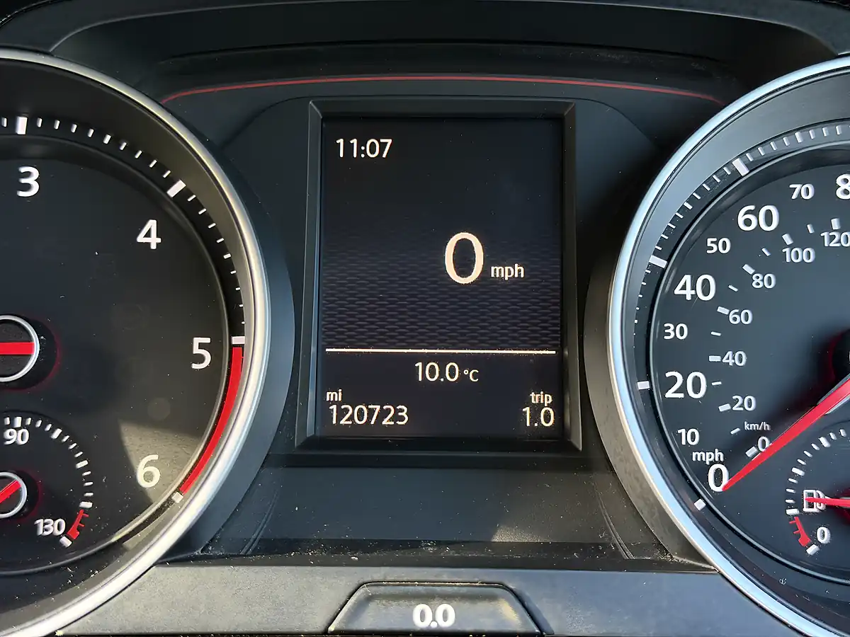 Used 2015 Volkswagen Golf Gtd Red - Interior and Exterior details 14