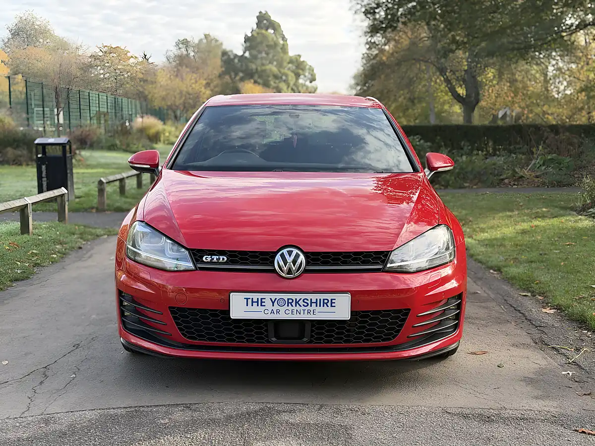 Used 2015 Volkswagen Golf Gtd Red - Interior and Exterior details 2