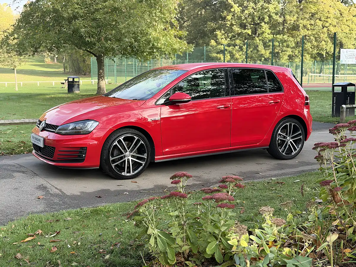 Used 2015 Volkswagen Golf Gtd Red - Interior and Exterior details 4