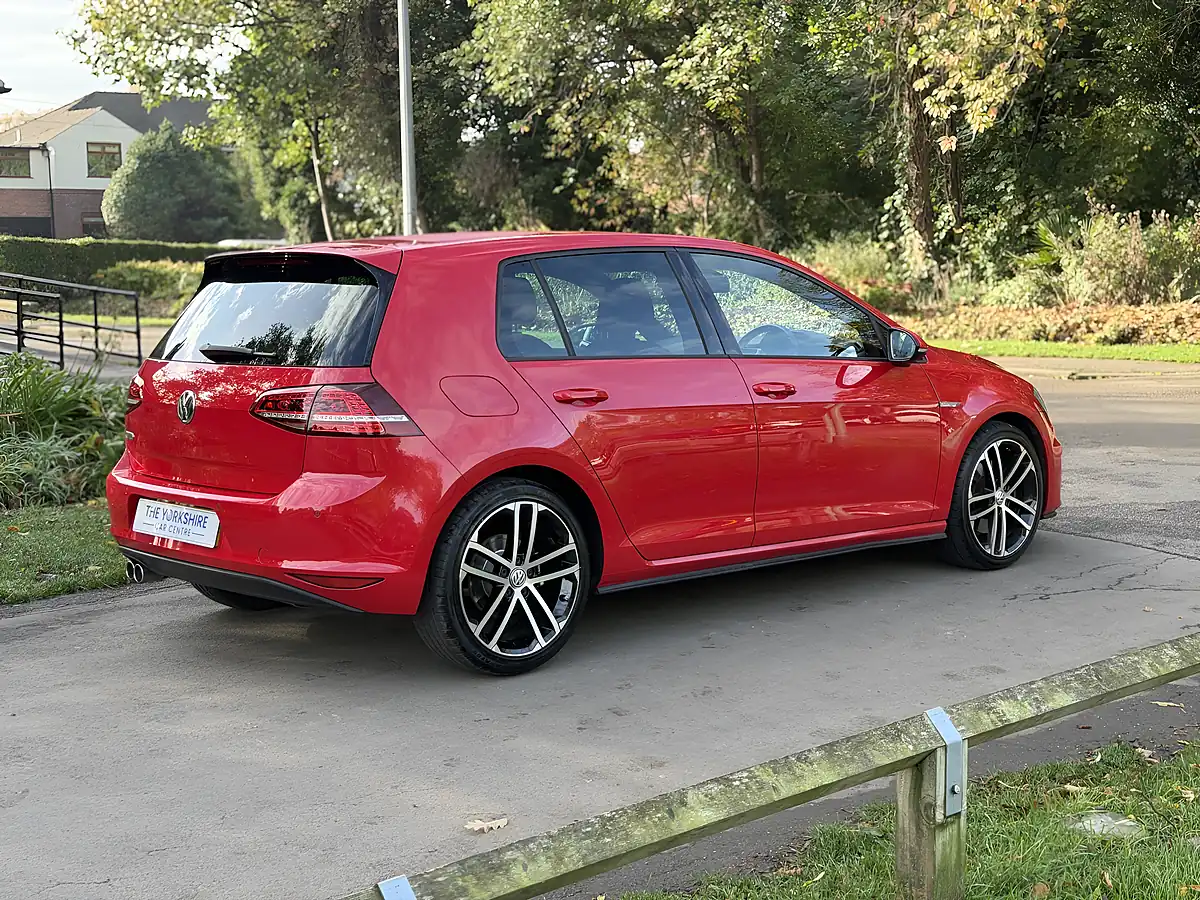 Used 2015 Volkswagen Golf Gtd Red - Interior and Exterior details 7