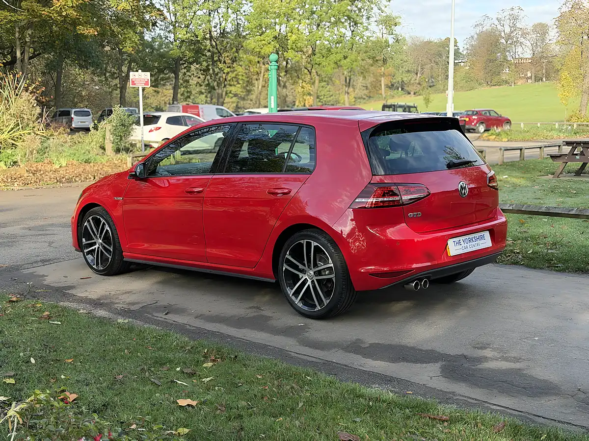Used 2015 Volkswagen Golf Gtd Red - Interior and Exterior details 9