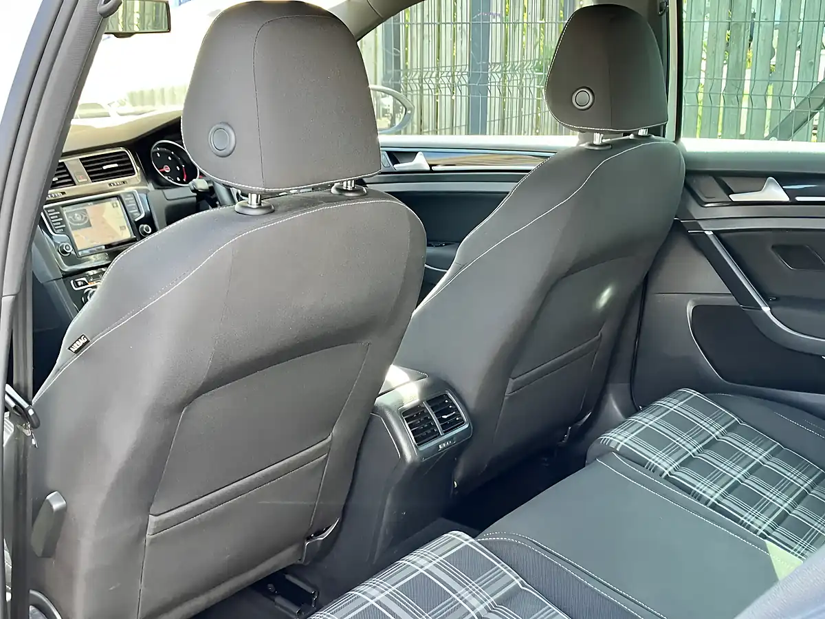 Used 2015 Volkswagen Golf Gtd White - Interior and Exterior details 18