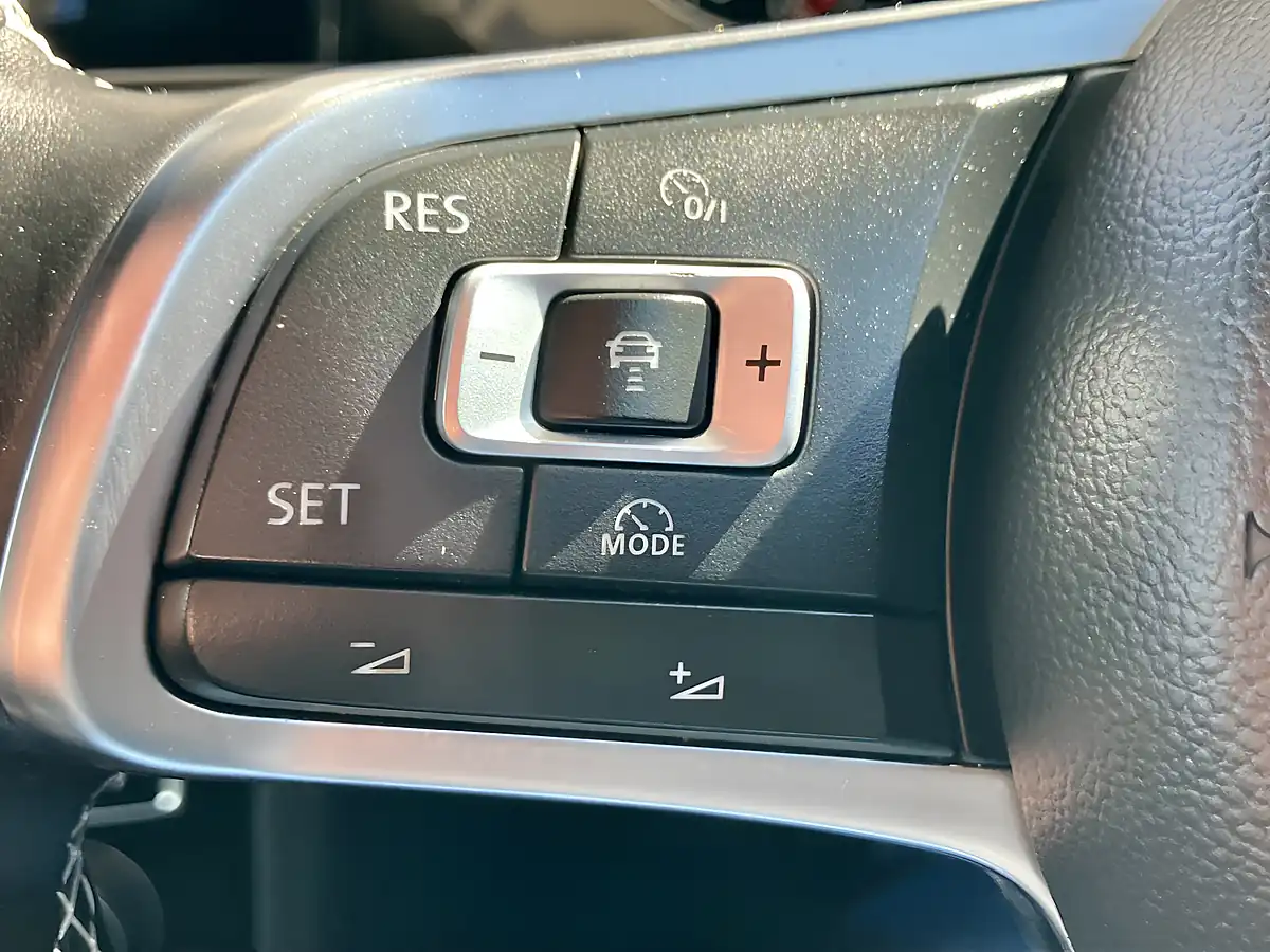 Used 2015 Volkswagen Golf Gtd White - Interior and Exterior details 19