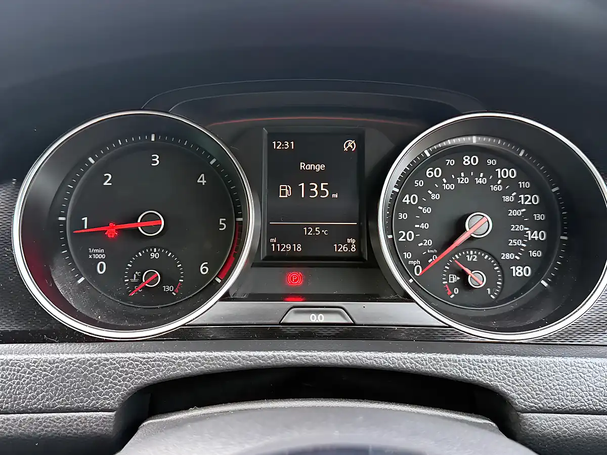 Used 2015 Volkswagen Golf Gtd White - Interior and Exterior details 10