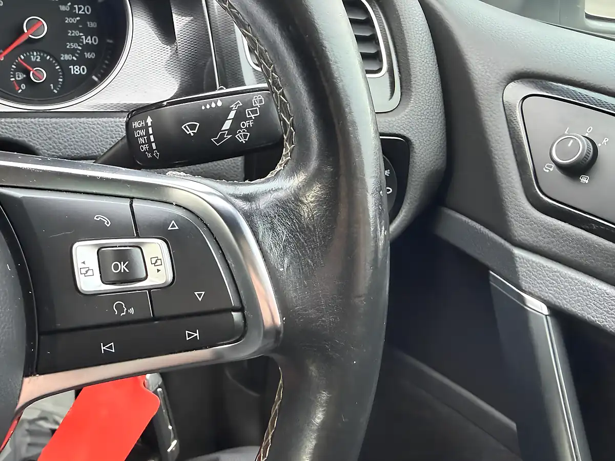 Used 2015 Volkswagen Golf Gtd White - Interior and Exterior details 19