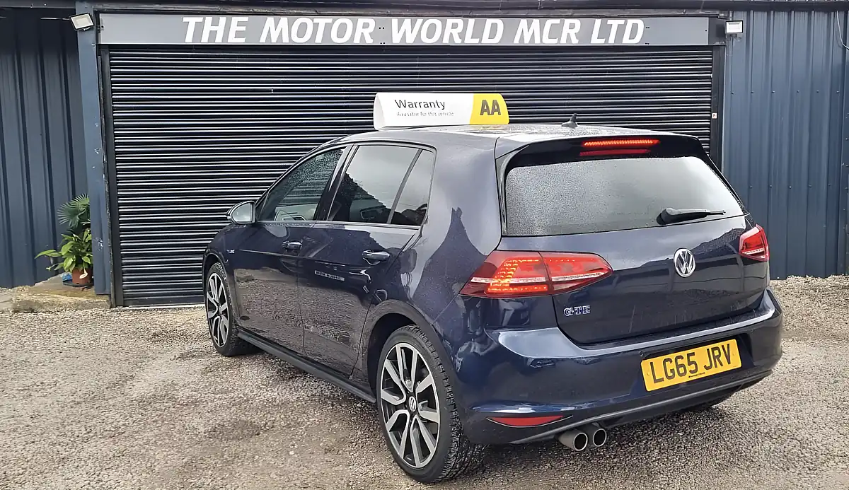Used 2015 Volkswagen Golf Gte Blue - Interior and Exterior details 6