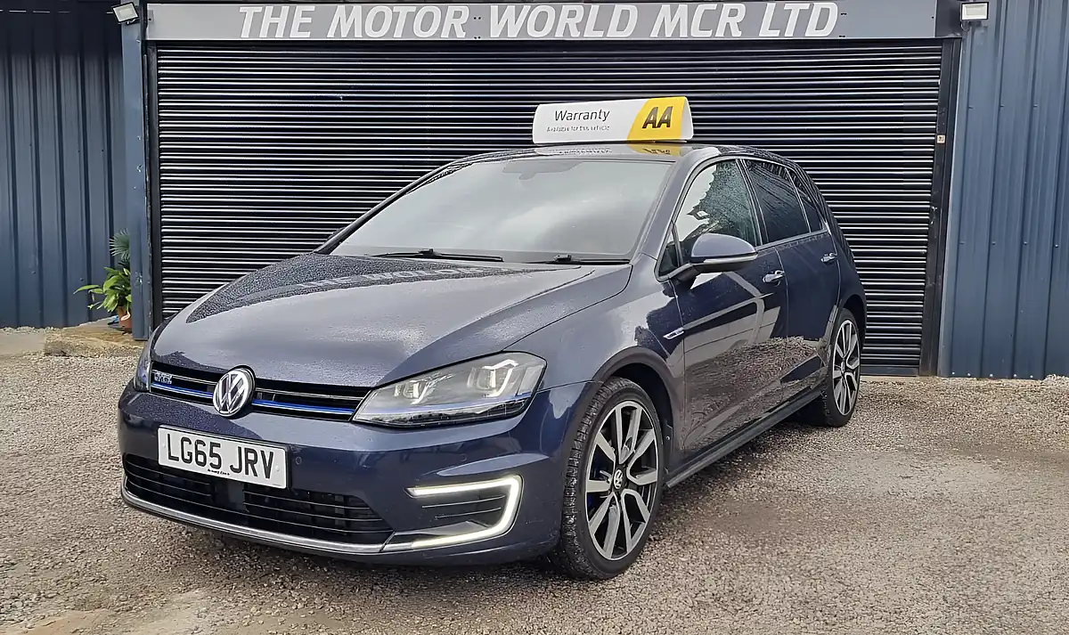 Used 2015 Volkswagen Golf Gte Blue - Interior and Exterior details 8