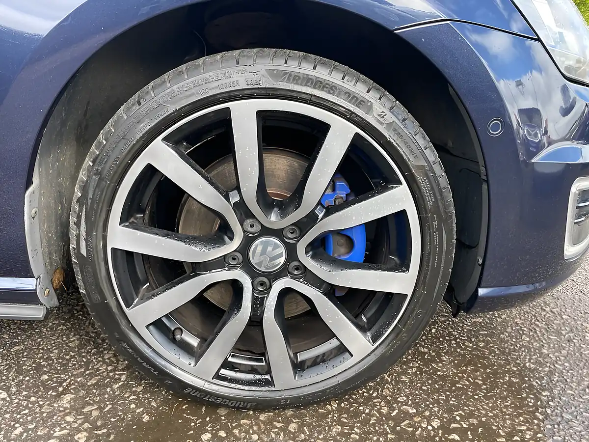 Used 2015 Volkswagen Golf Gte Blue - Interior and Exterior details 9