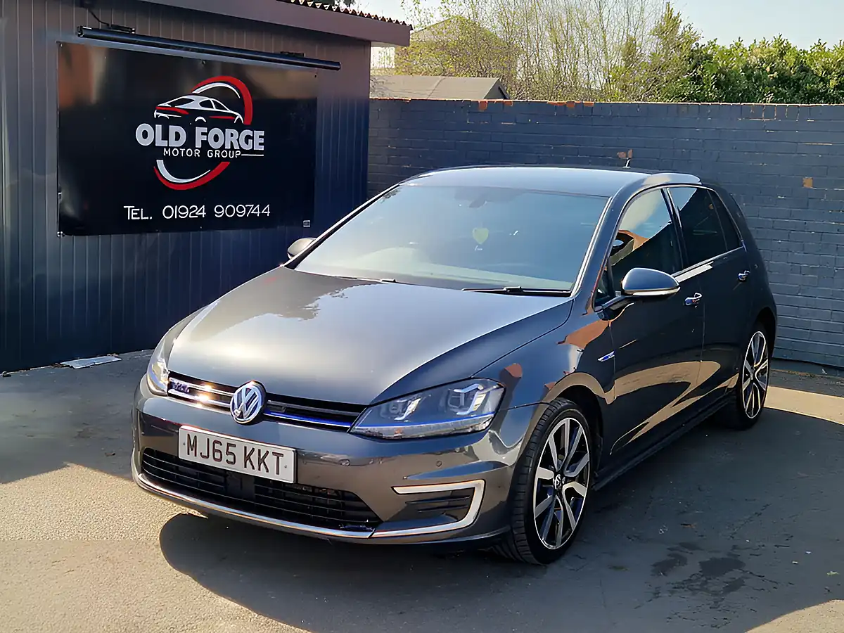 Used 2015 Volkswagen Golf Gte Grey - Front View
