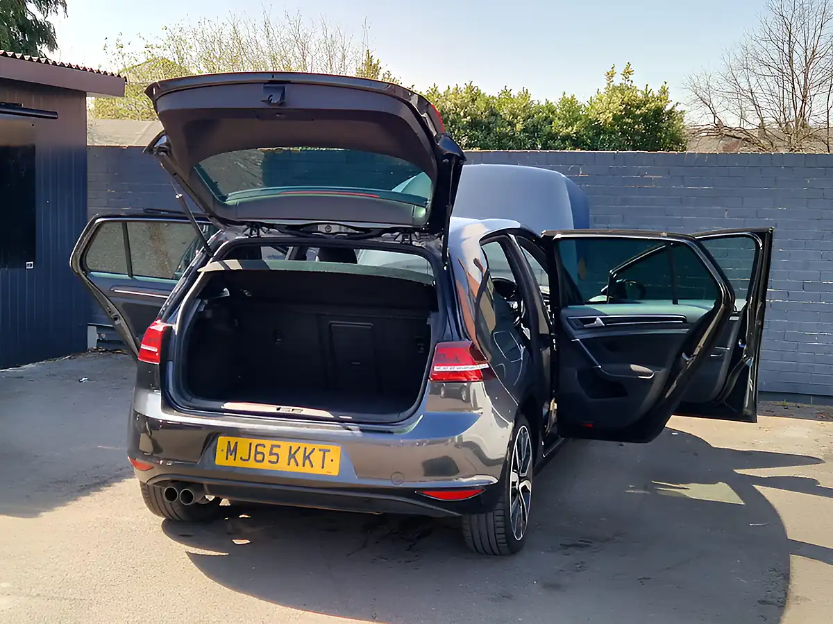 Used 2015 Volkswagen Golf Gte Grey - Interior and Exterior details 12