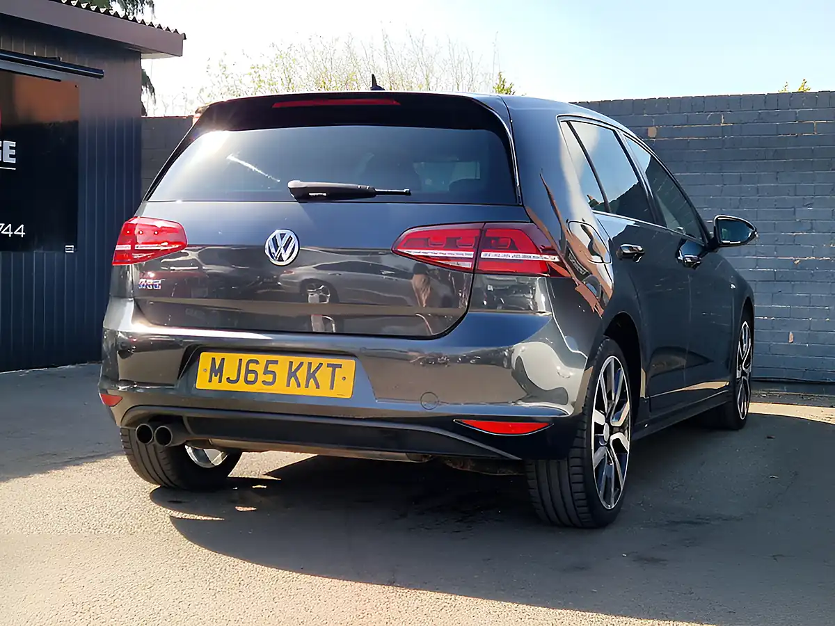 Used 2015 Volkswagen Golf Gte Grey - Interior and Exterior details 13