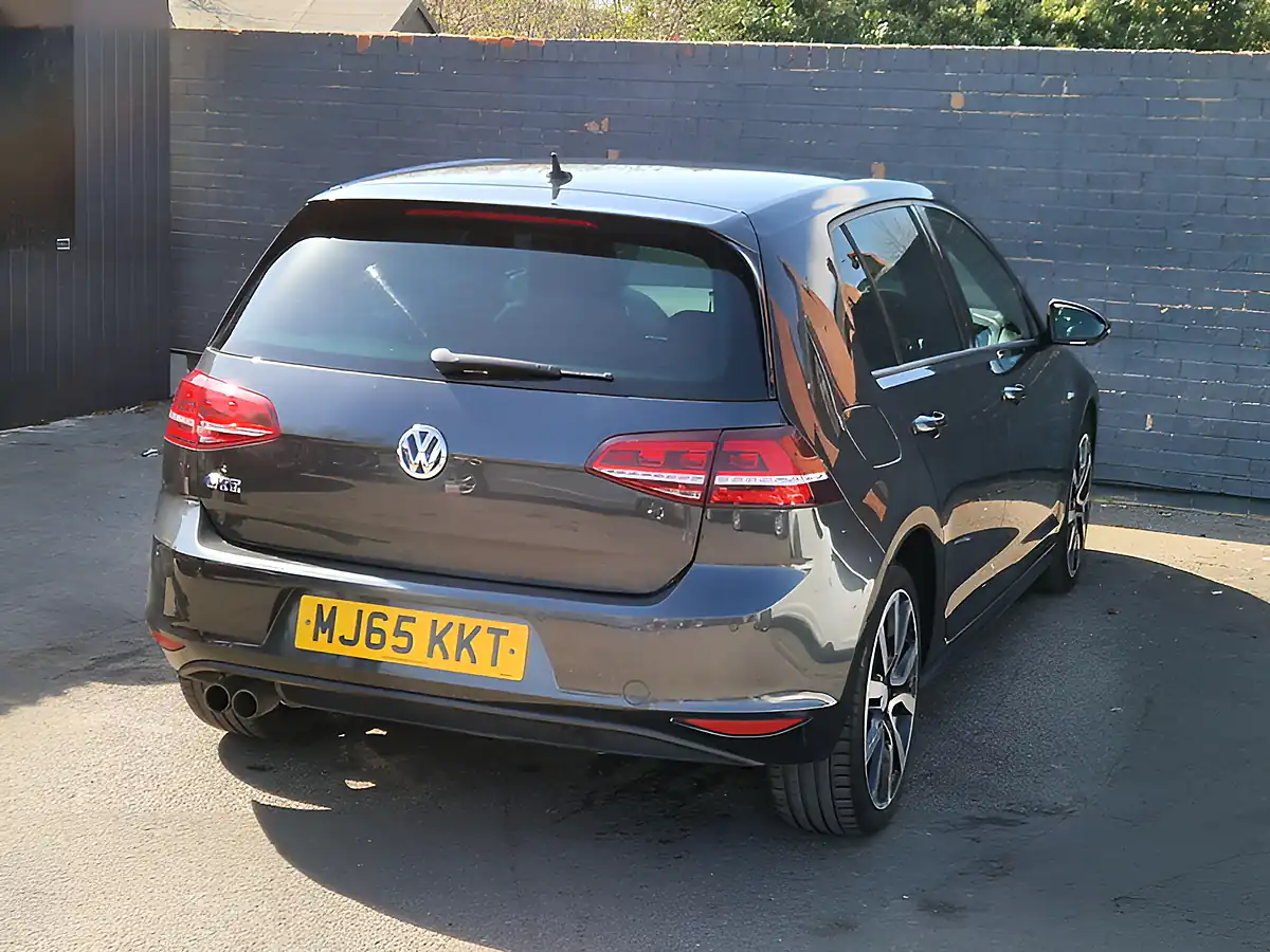 Used 2015 Volkswagen Golf Gte Grey - Interior and Exterior details 9