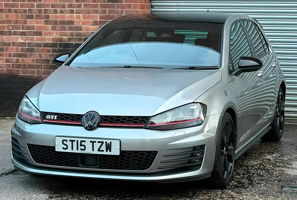 Used 2015 Volkswagen Golf GTI Bluemotion Tech Silver - Interior and Exterior details 14