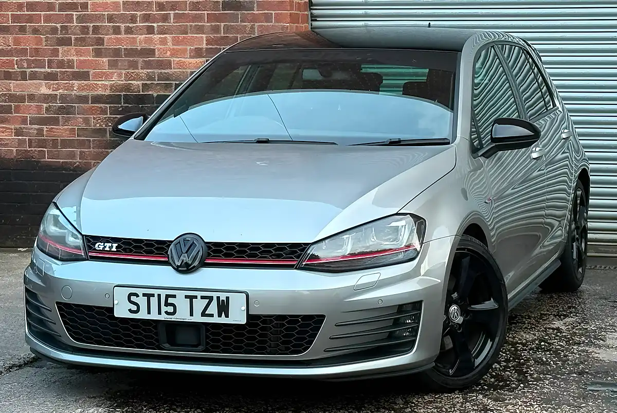 Used 2015 Volkswagen Golf GTI Bluemotion Tech Silver - Interior and Exterior details 2