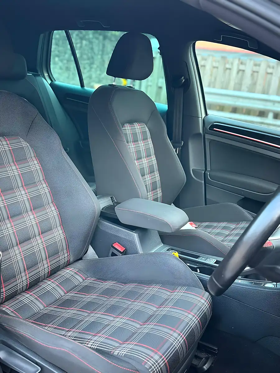 Used 2015 Volkswagen Golf GTI Bluemotion Tech Silver - Interior and Exterior details 8