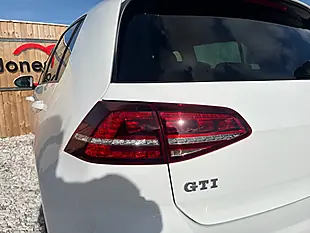 Used 2015 Volkswagen Golf GTI Bluemotion Tech White - Interior and Exterior details 11