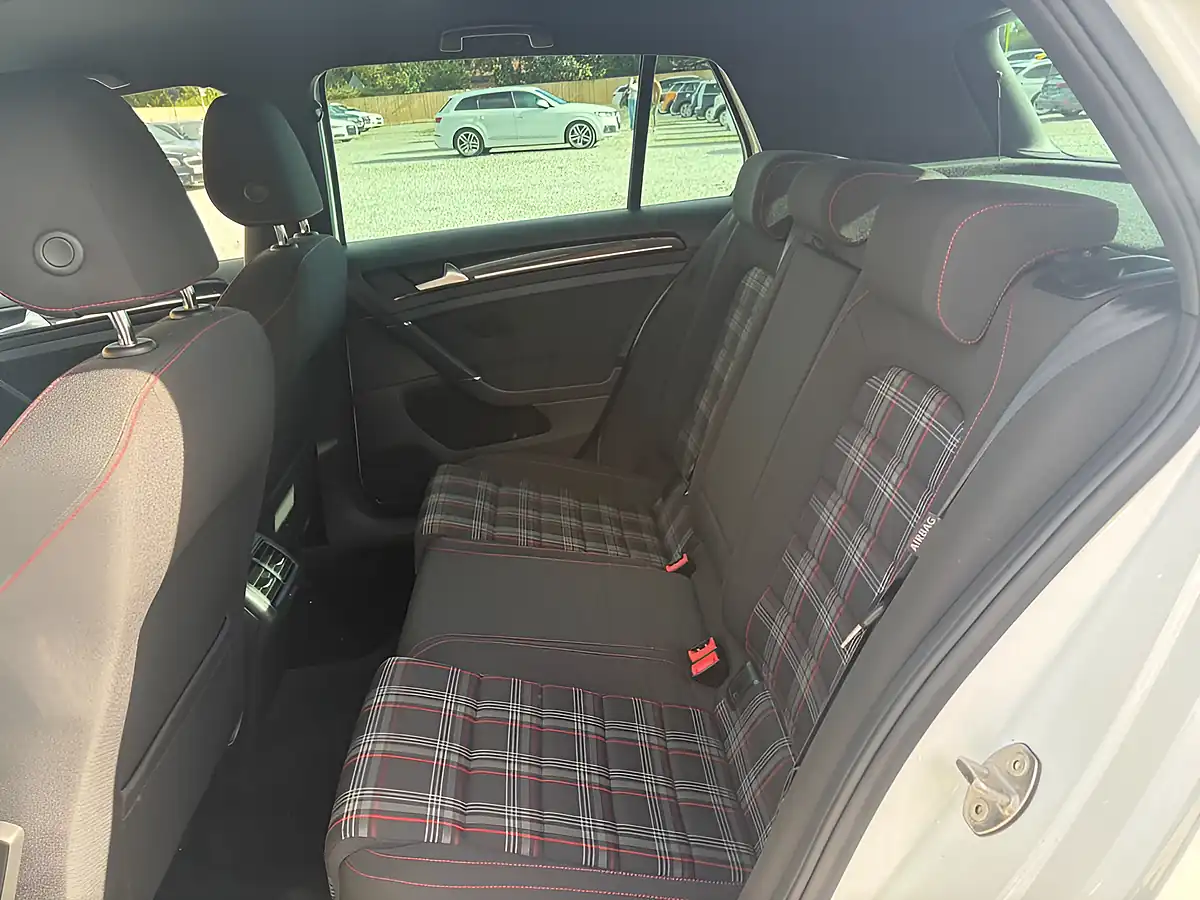 Used 2015 Volkswagen Golf GTI Bluemotion Tech White - Interior and Exterior details 15