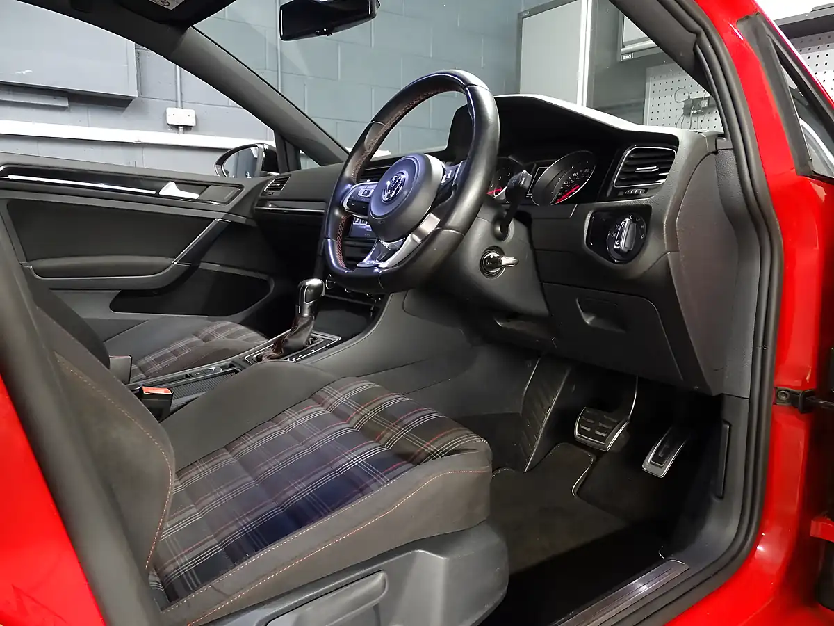 Used 2015 Volkswagen Golf GTI Red - Interior and Exterior details 16