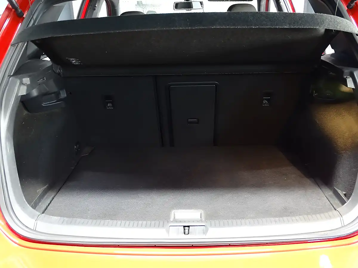 Used 2015 Volkswagen Golf GTI Red - Interior and Exterior details 18
