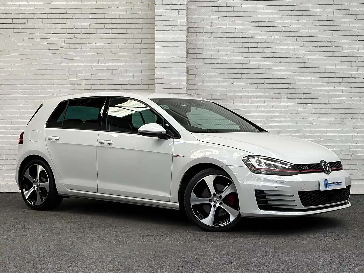 Used 2015 Volkswagen Golf GTI White - Interior and Exterior details 11