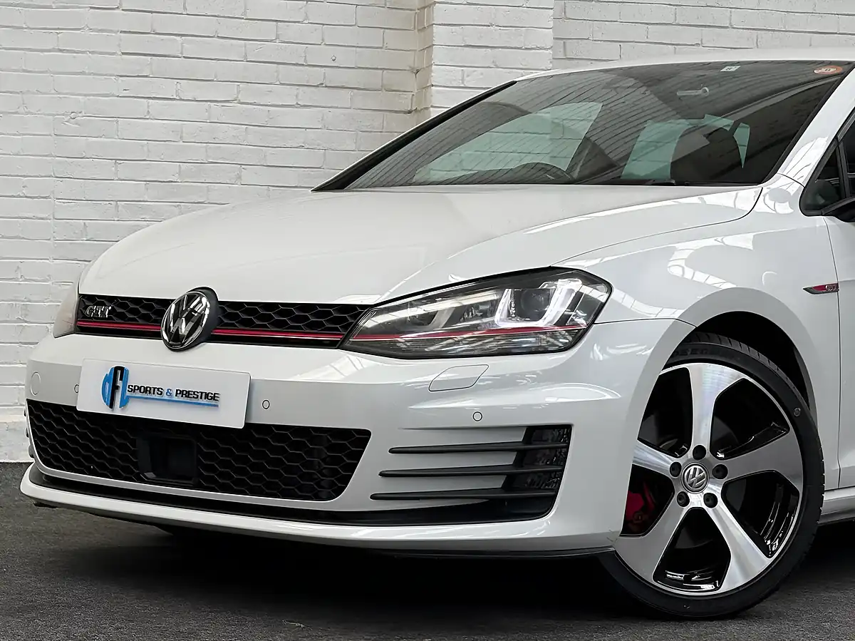 Used 2015 Volkswagen Golf GTI White - Interior and Exterior details 14