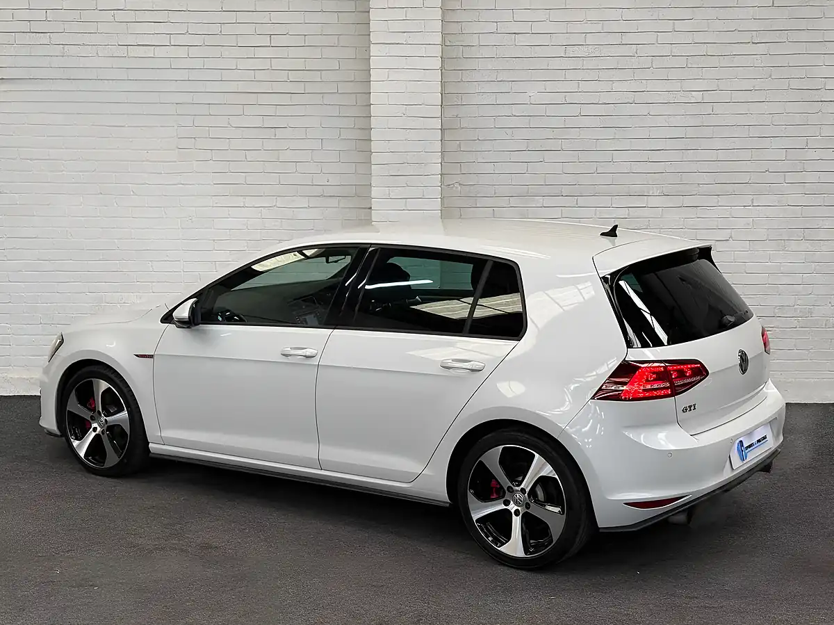 Used 2015 Volkswagen Golf GTI White - Interior and Exterior details 2