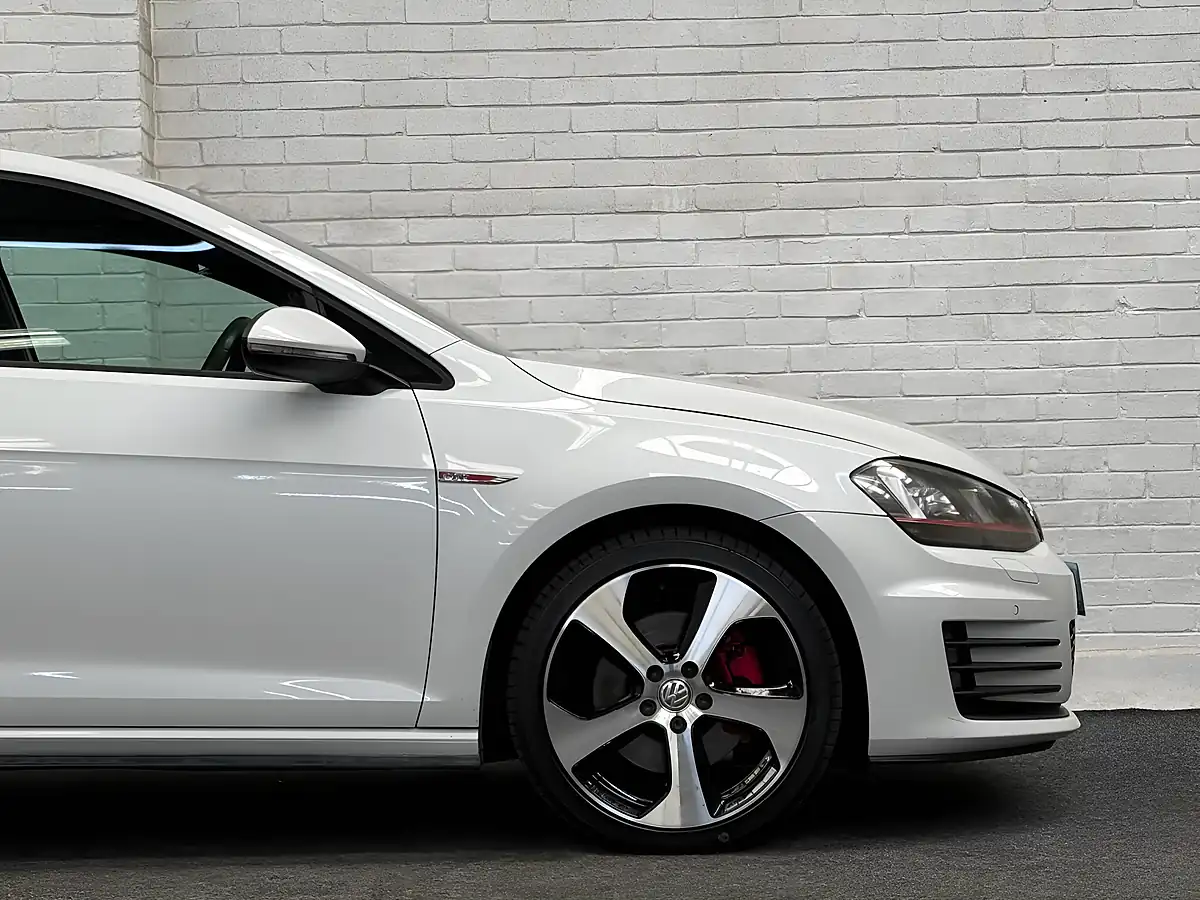 Used 2015 Volkswagen Golf GTI White - Interior and Exterior details 6