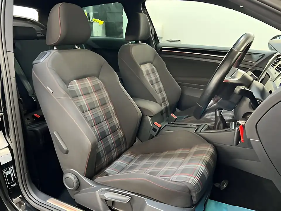 Used 2015 Volkswagen Golf Launch Black - Interior and Exterior details 14