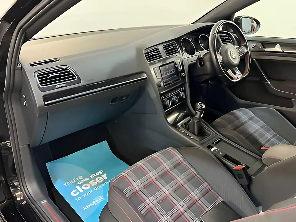 Used 2015 Volkswagen Golf Launch Black - Interior and Exterior details 16