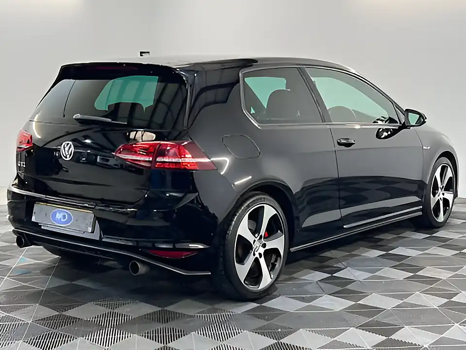Used 2015 Volkswagen Golf Launch Black - Interior and Exterior details 3