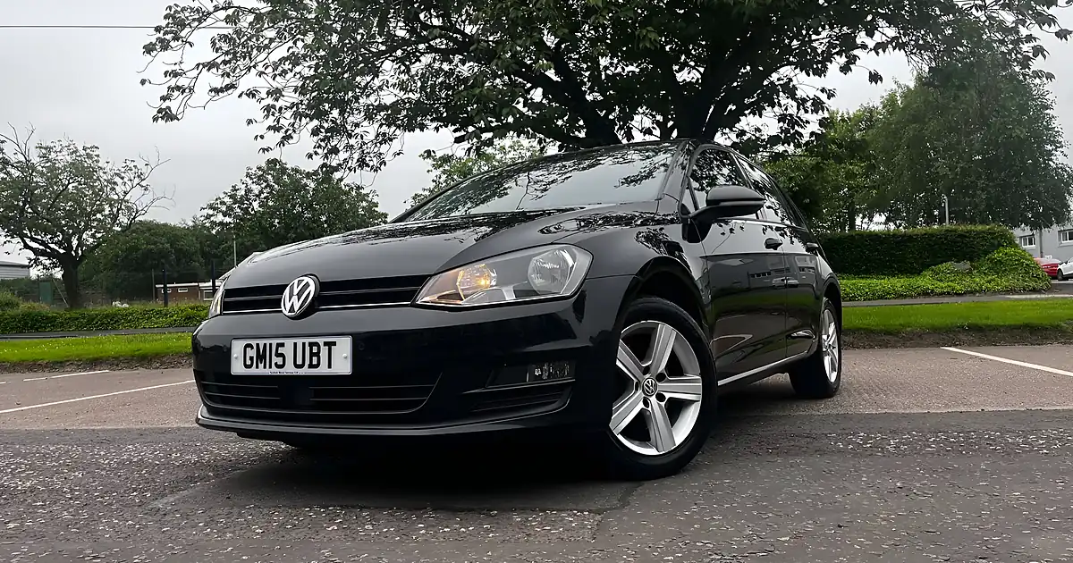 Used 2015 Volkswagen Golf Match Black - Front View