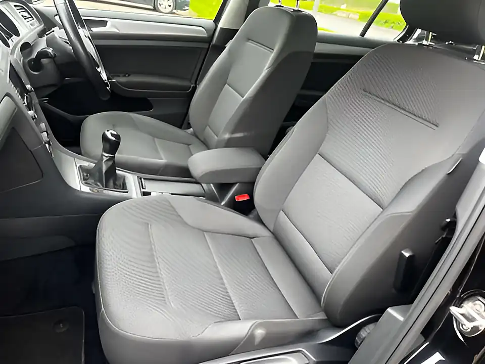 Used 2015 Volkswagen Golf Match Black - Interior and Exterior details 11