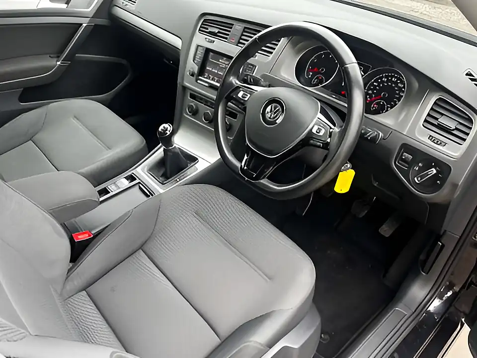Used 2015 Volkswagen Golf Match Black - Interior and Exterior details 12