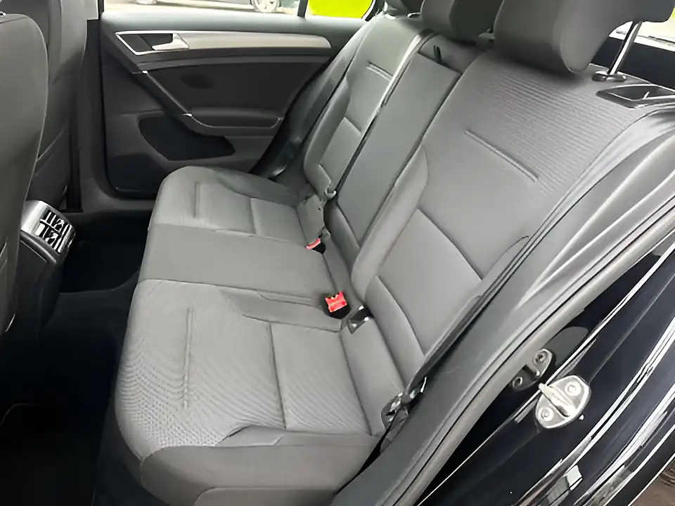 Used 2015 Volkswagen Golf Match Black - Interior and Exterior details 16