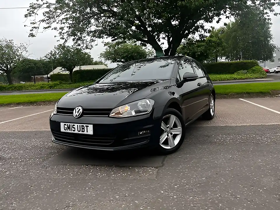 Used 2015 Volkswagen Golf Match Black - Interior and Exterior details 18