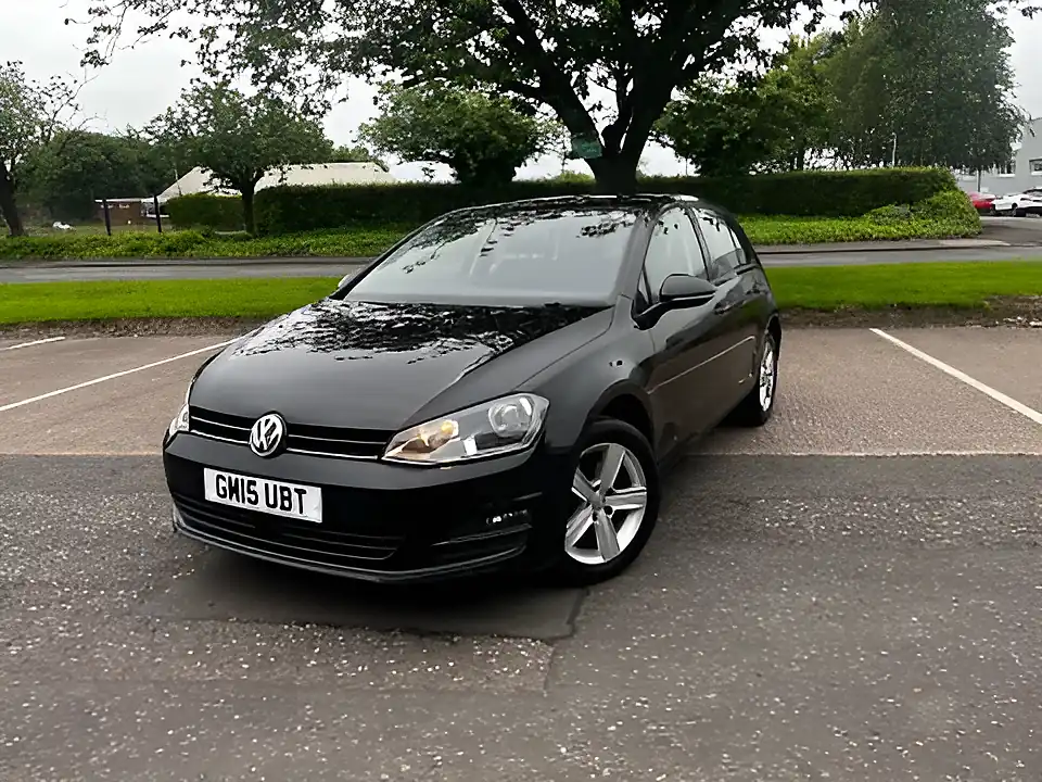 Used 2015 Volkswagen Golf Match Black - Interior and Exterior details 19