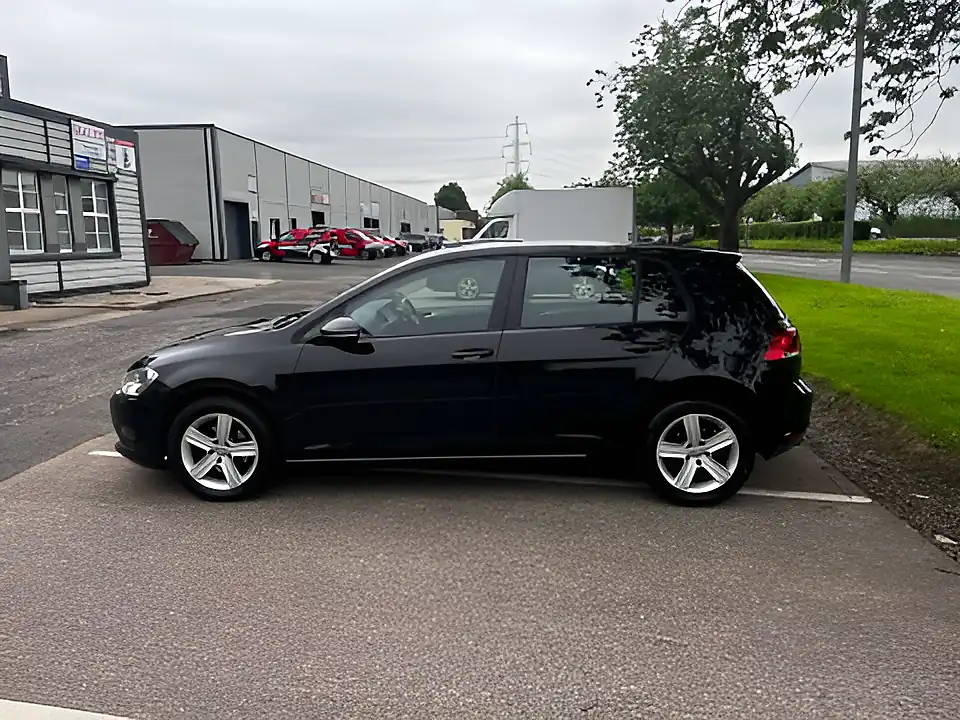 Used 2015 Volkswagen Golf Match Black - Interior and Exterior details 2