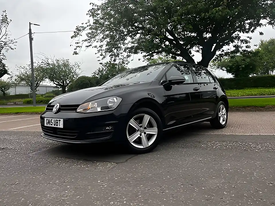 Used 2015 Volkswagen Golf Match Black - Interior and Exterior details 20