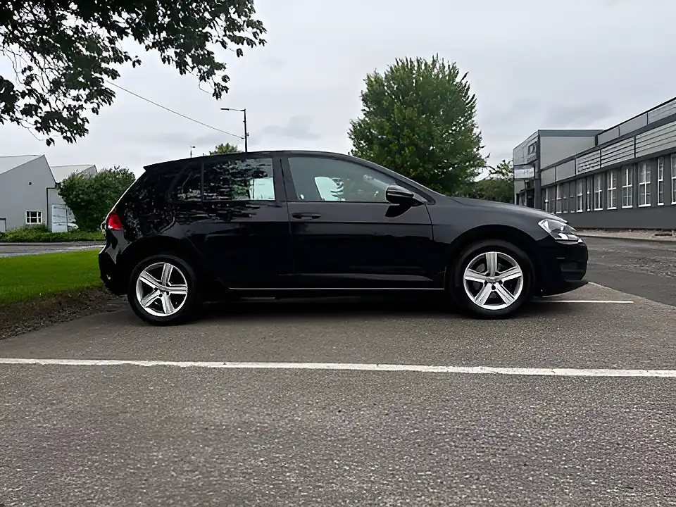 Used 2015 Volkswagen Golf Match Black - Interior and Exterior details 6