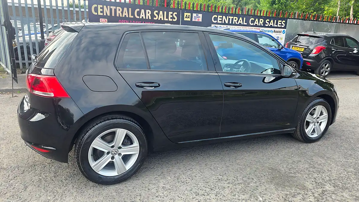 Used 2015 Volkswagen Golf Match Black - Interior and Exterior details 6