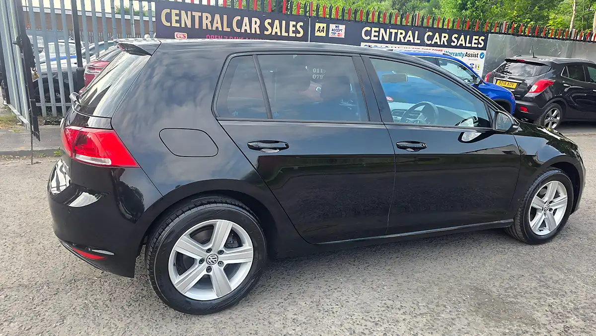 Used 2015 Volkswagen Golf Match Black - Interior and Exterior details 7