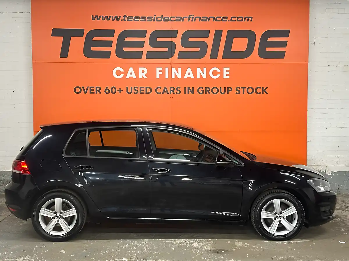 Used 2015 Volkswagen Golf Match Black - Interior and Exterior details 9