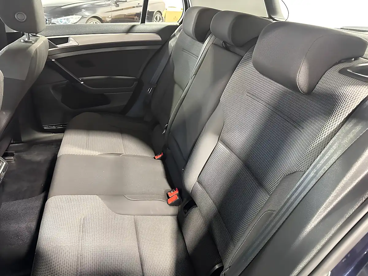 Used 2015 Volkswagen Golf Match Blue - Interior and Exterior details 12