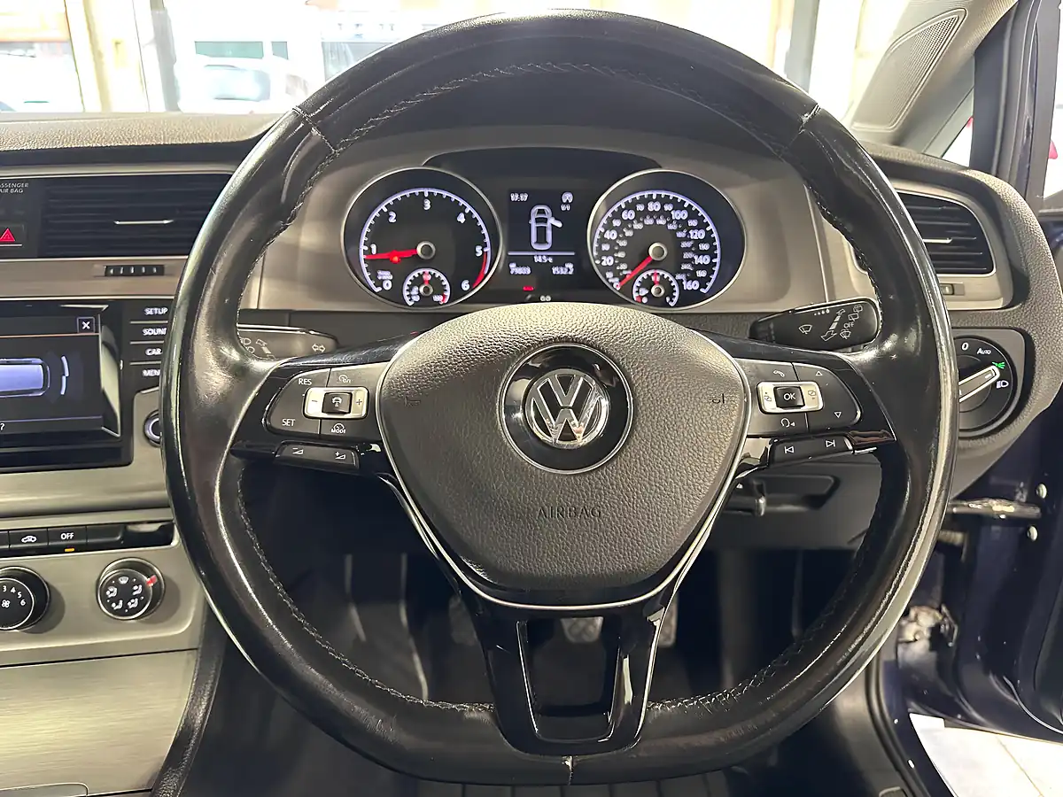 Used 2015 Volkswagen Golf Match Blue - Interior and Exterior details 15