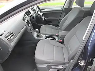 Used 2015 Volkswagen Golf Match Blue - Interior and Exterior details 10