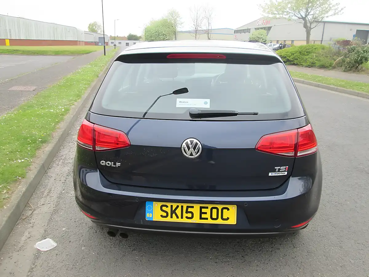 Used 2015 Volkswagen Golf Match Blue - Interior and Exterior details 4