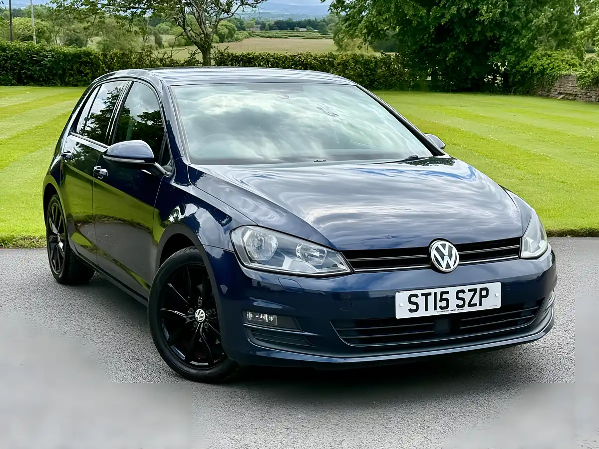 Used 2015 Volkswagen Golf Match Blue - Front View