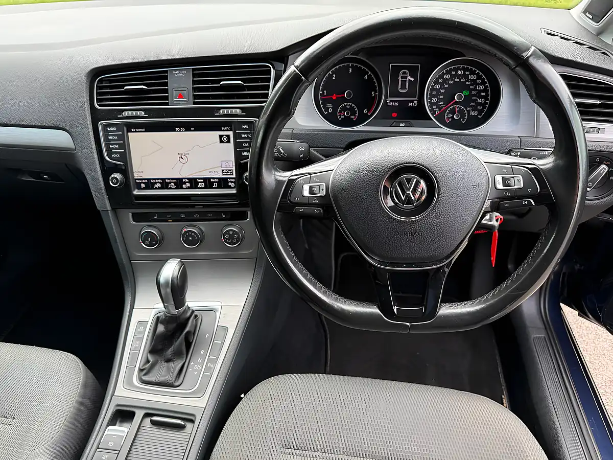 Used 2015 Volkswagen Golf Match Blue - Interior and Exterior details 10
