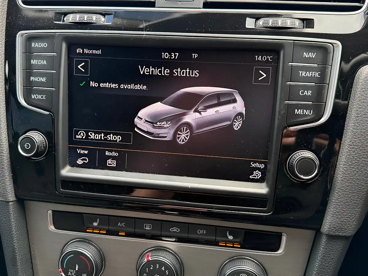 Used 2015 Volkswagen Golf Match Blue - Interior and Exterior details 14